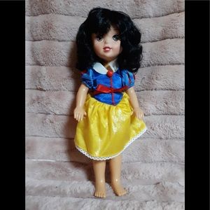 Snow White 15” Doll Collectible